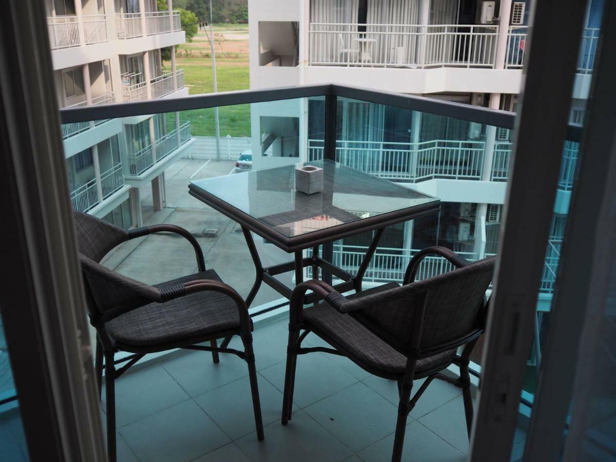 Grand Blue Condominium By Mary Mae Phim Exteriér fotografie